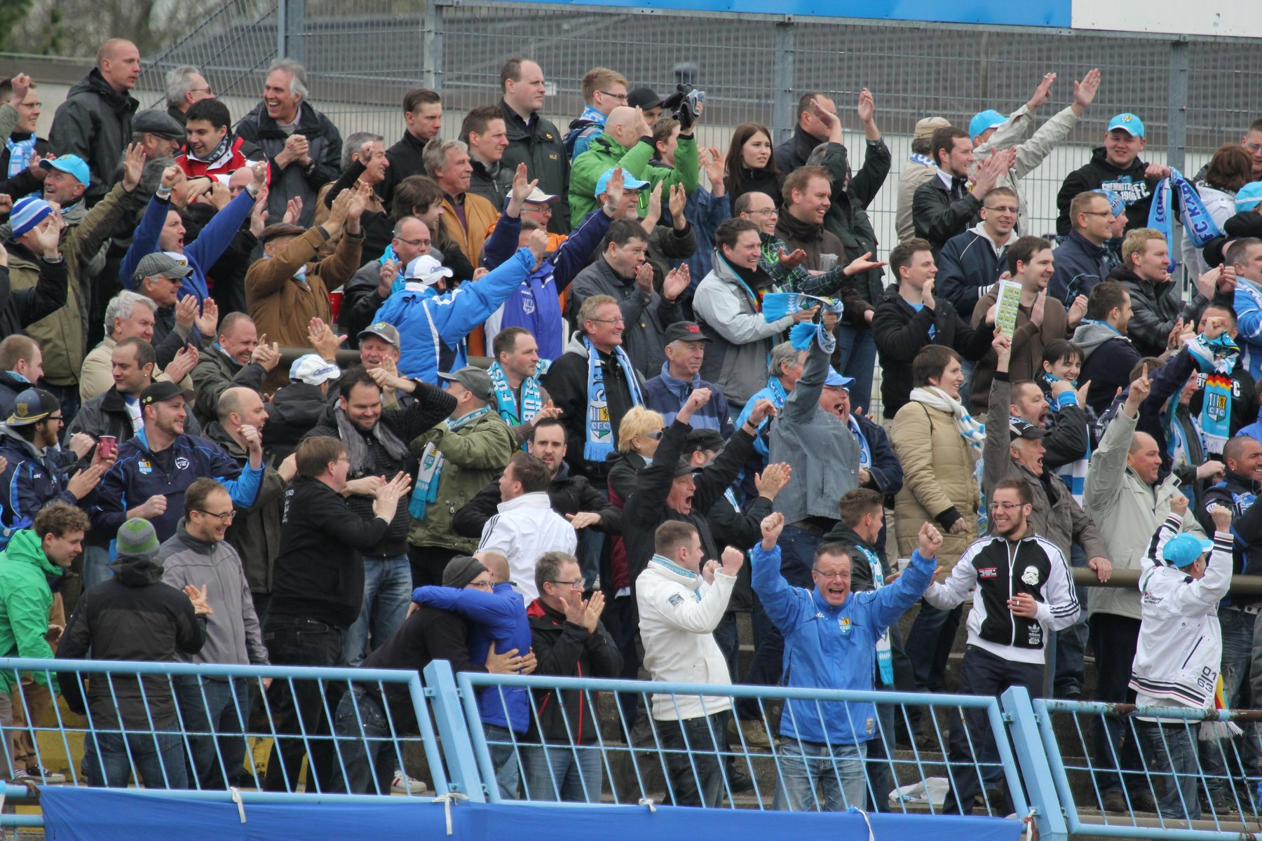 N009280 20130420-143629 Sa 500 die Fans BEA 